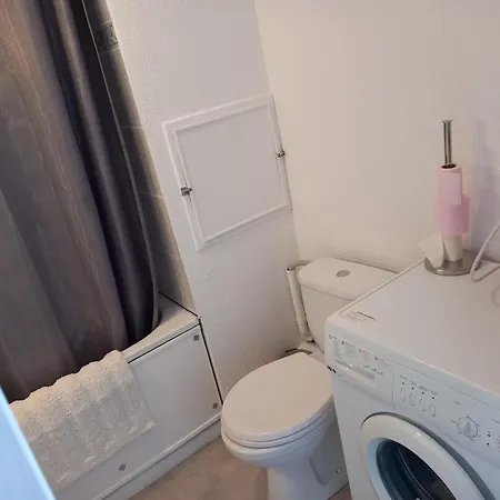 La Baleine Rose, T2 Vue Degagee Sur Le Centre Port Agde